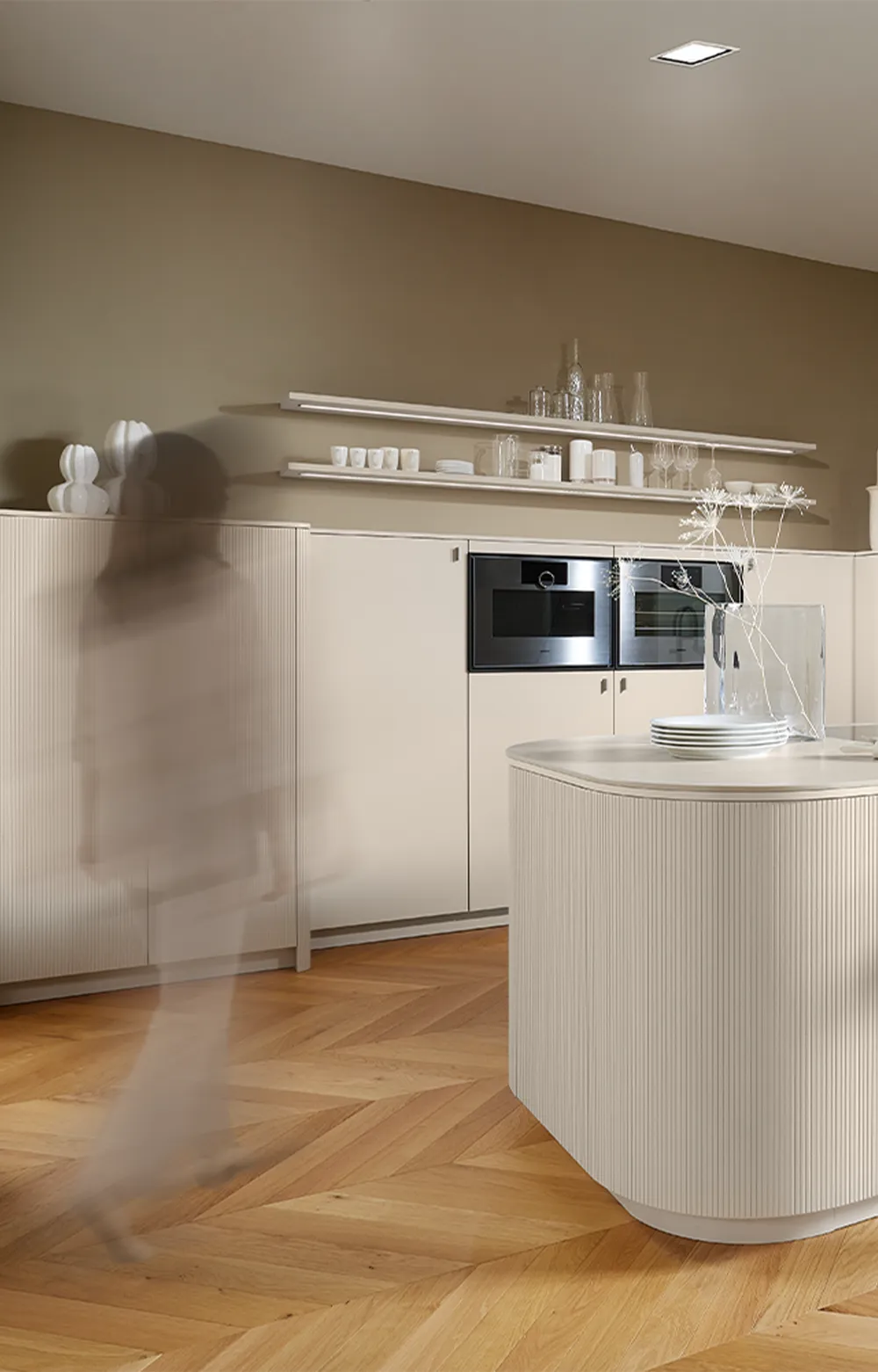 Custom kitchen planning with pronorm. Tips and designs tailored to your needs.