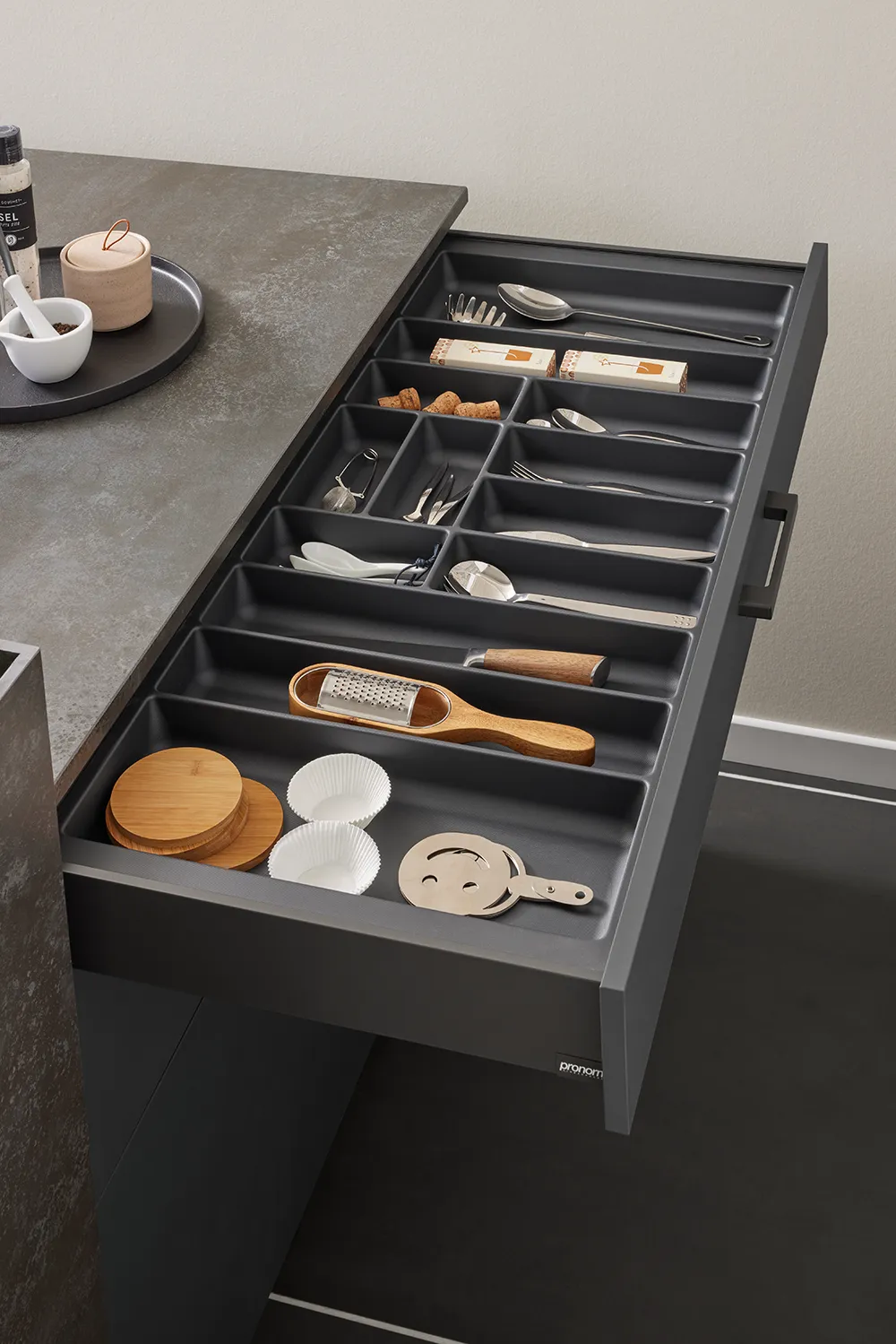 pronorm-cuisine-tiroir-range-couverts