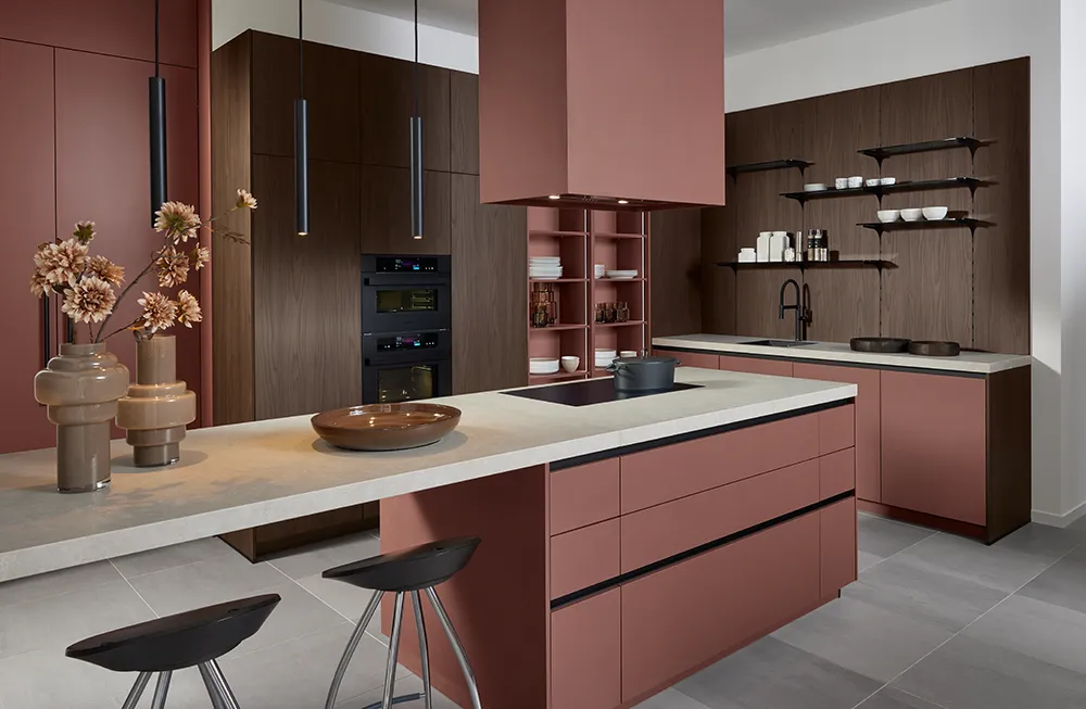 pronorm-dark-red-handleless-kitchen