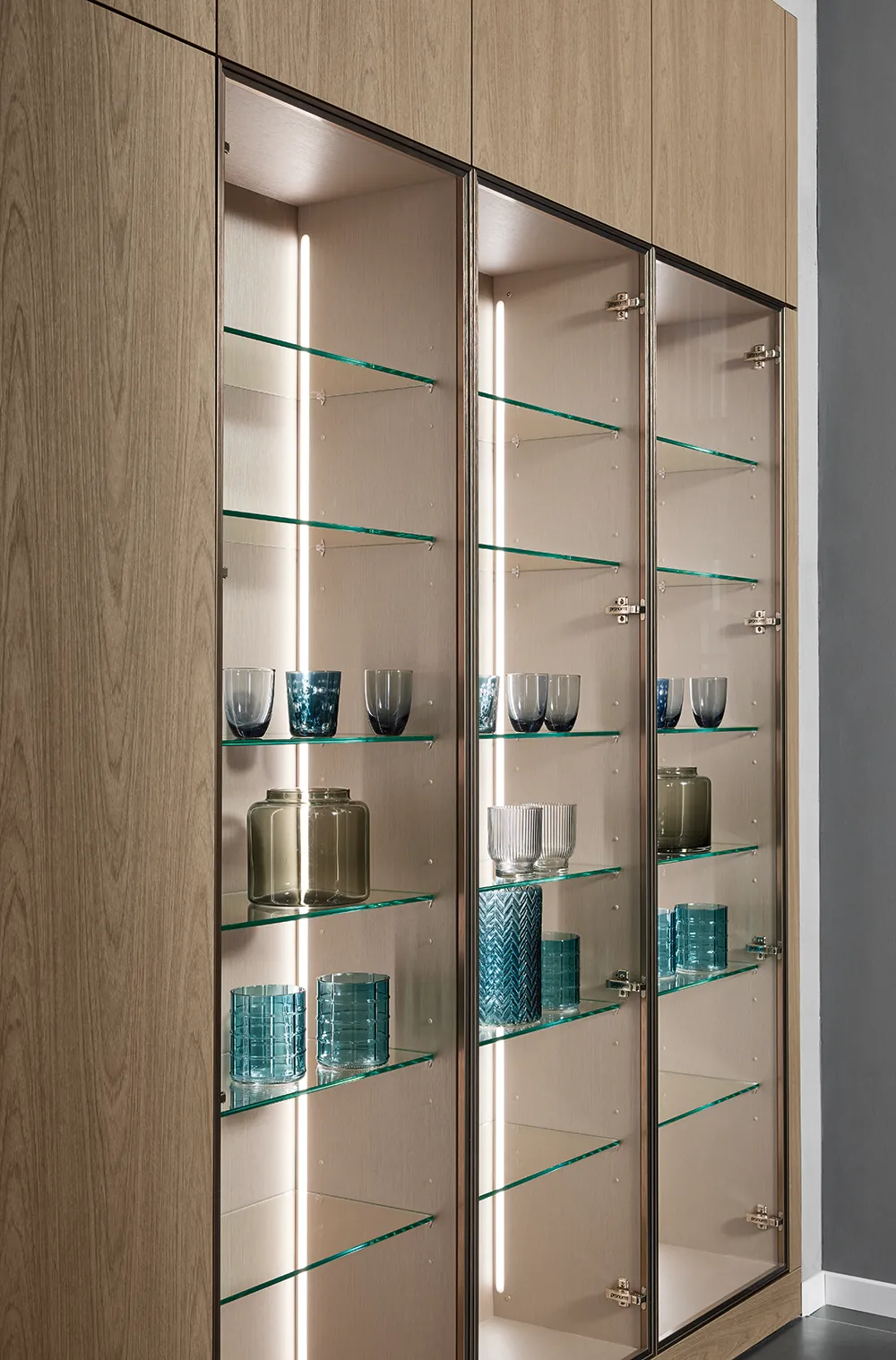 pronorm-kitchen-bar-display-cabinet