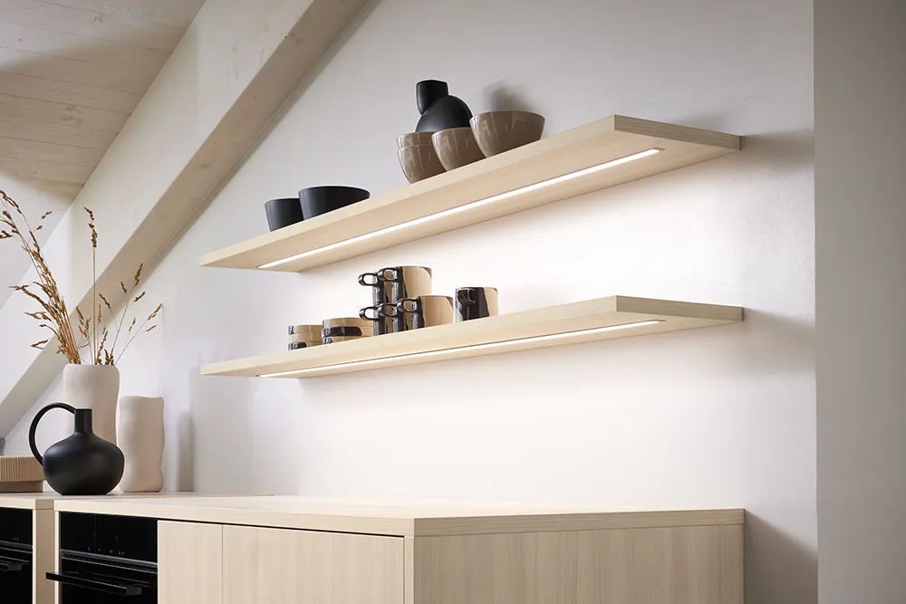 pronorm-kitchen-illuminated-wall-shelves